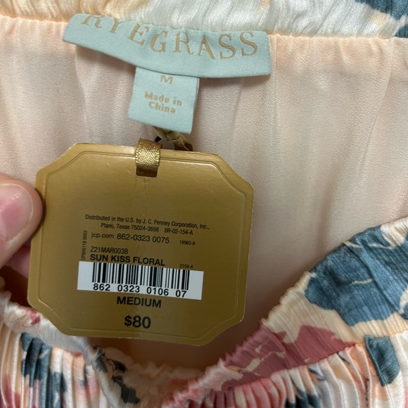 Woman’s long floral skirt - Picture 3 of 3